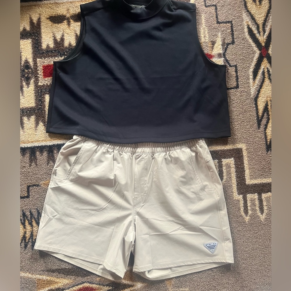 Columbia Women's Light Beige Athletic Shorts,L, top XL